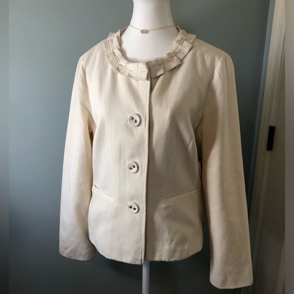 Boden Ruffled Collar Cream Blazer. Size 14 - Picture 5 of 14